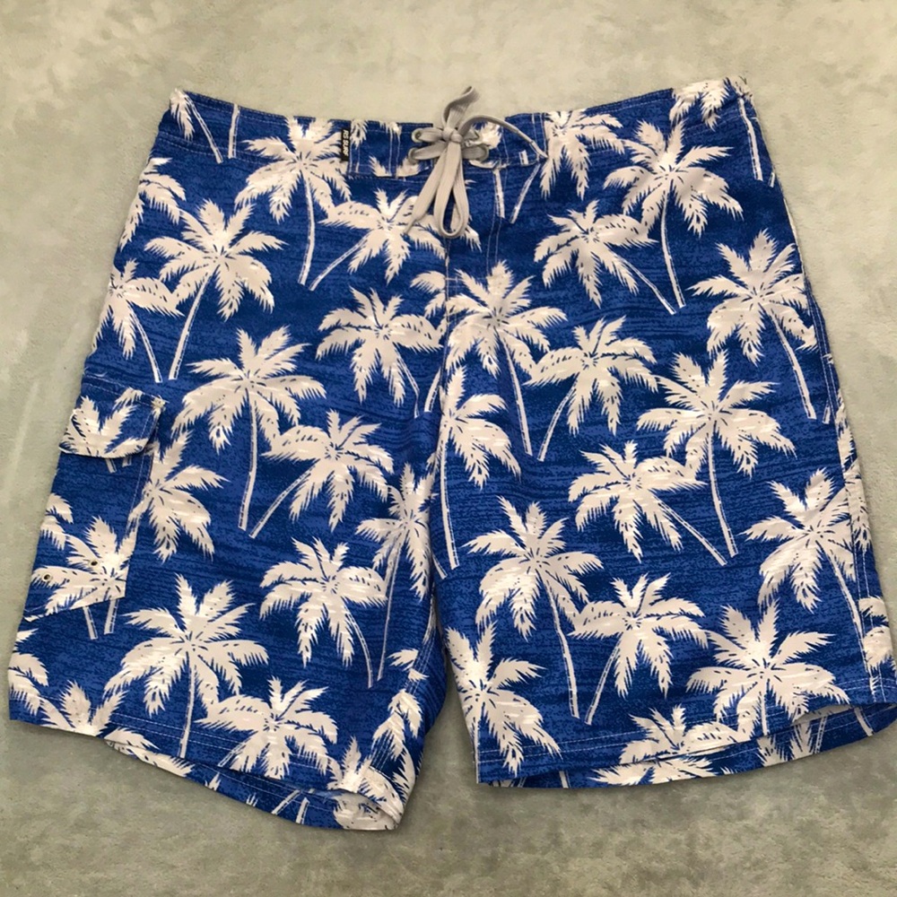 RS Surf Men's Tropical Blue & White Board Shorts Size L